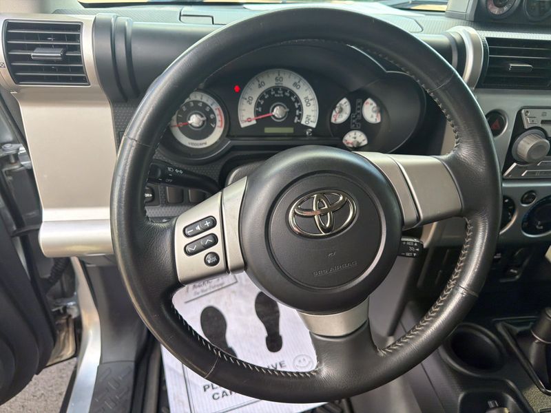 Used 2007 Toyota FJ Cruiser Image 44
