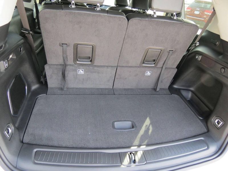Used 2021 Jeep Grand Cherokee L Limited 4x4 4dr SUVImage 45