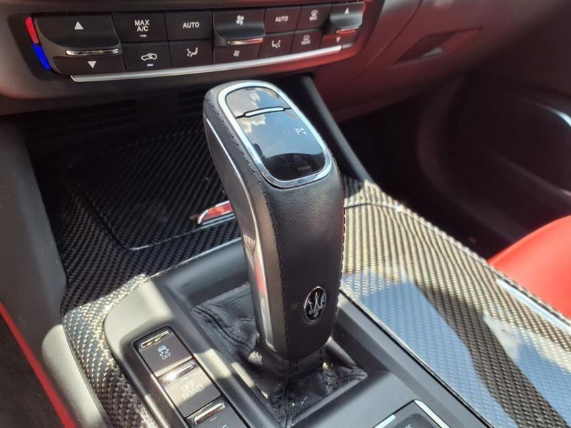 2022 Maserati Levante ModenaImage 24