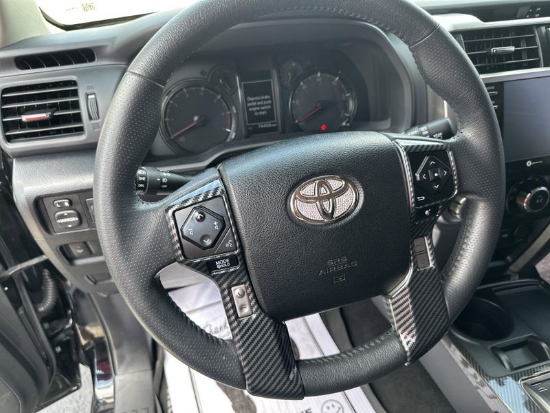 2020 Toyota 4Runner SR5 Premium photo 24