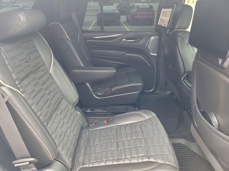 2023 Cadillac Escalade V-Series photo 15