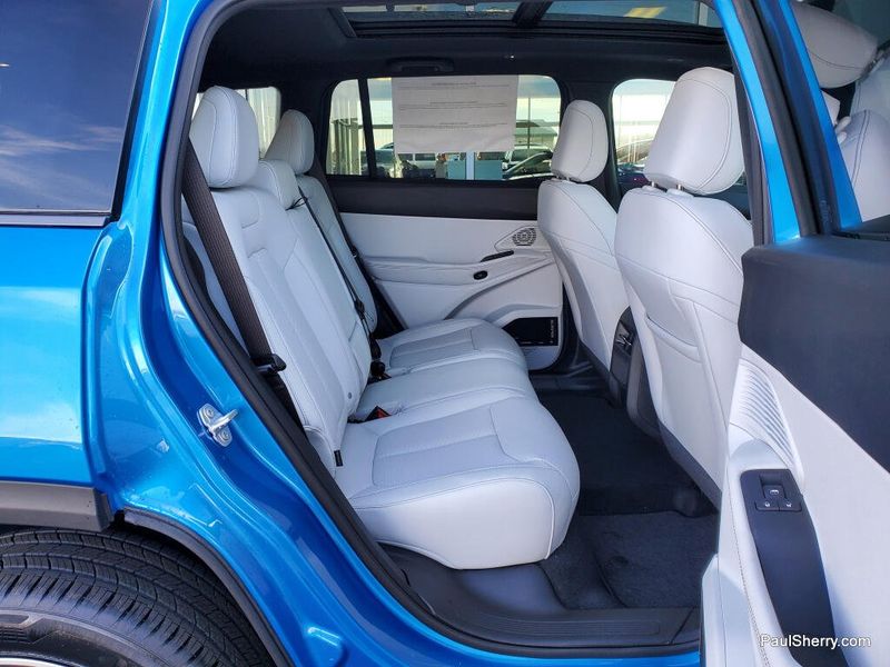 New 2026 Jeep Cherokee Limited 4x4