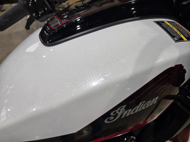 2025 Indian Motorcycle CHALLENGER ELITE 49ST Image 15