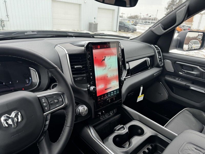 2025 RAM 1500 LaramieImage 24