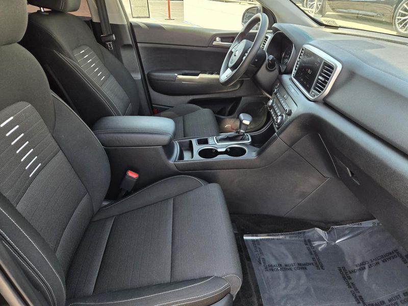 Used 2022 Kia Sportage LX AWD