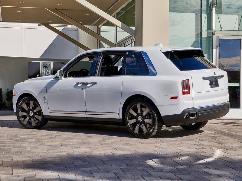 2024 Rolls-Royce Cullinan Image 7