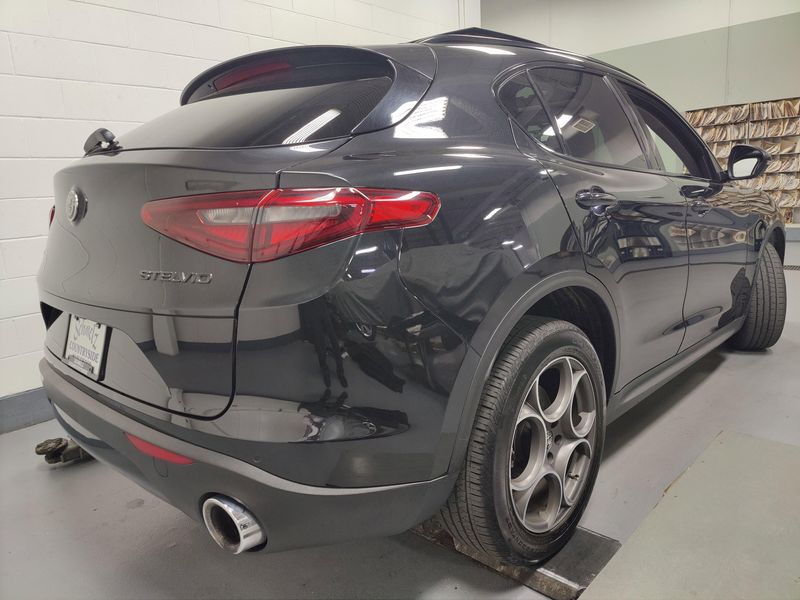 2021 Alfa Romeo Stelvio Nero AWD w/Sunroof/Activ AsstImage 14