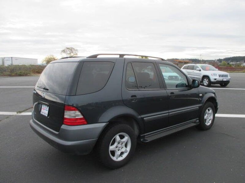 1999 Mercedes-Benz ML 320 Image 7