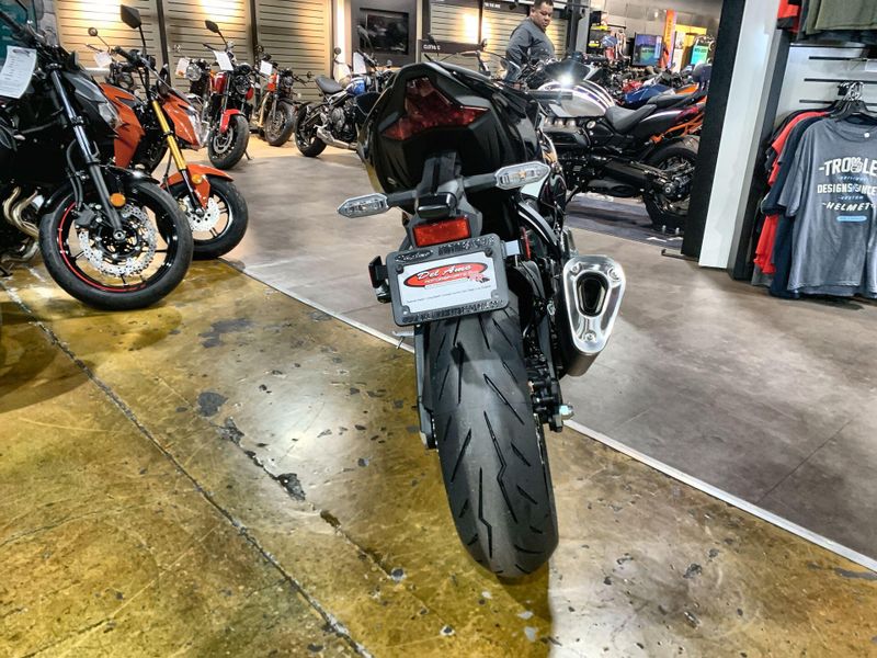 New 2026 Kawasaki NINJA ZX-6R Image 7