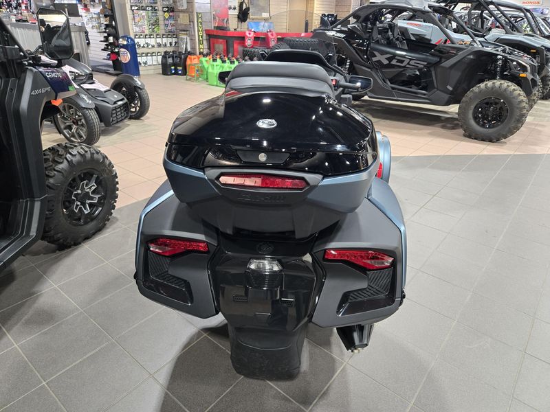 2025 Can-Am SPYDER RT LIMITED MINERAL BLUE WITH DARK ACCENTSImage 8