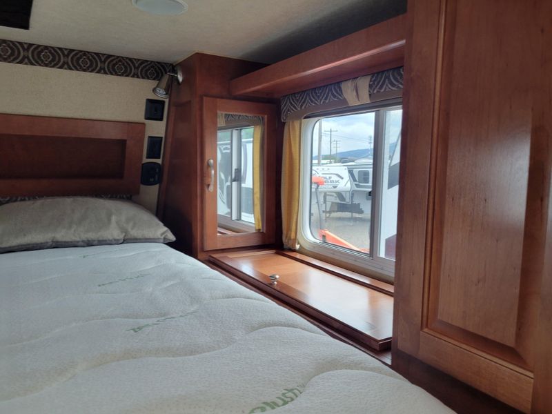 Used 2017 NORTHWOOD ARCTIC FOX 865 Image 18