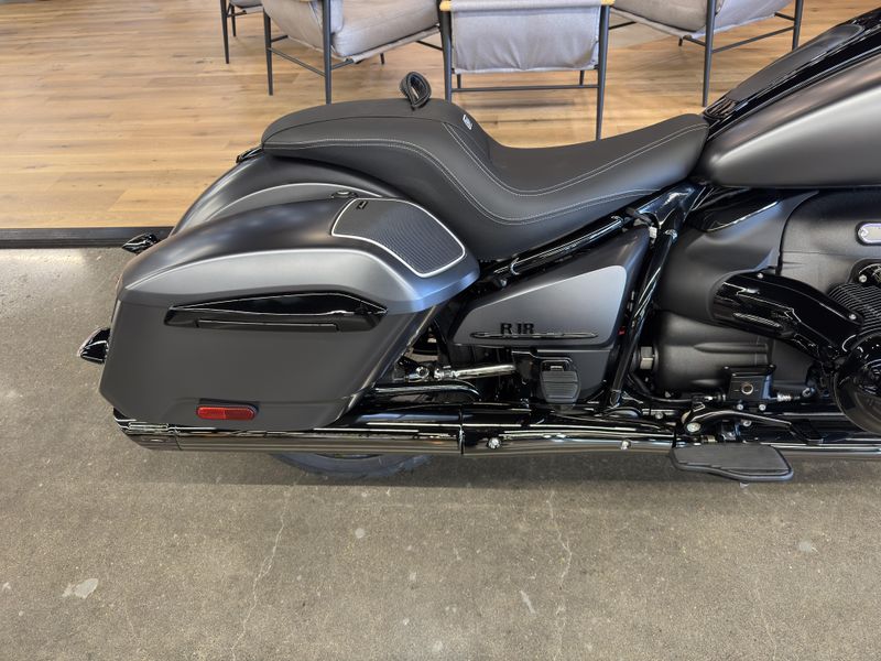 2025 BMW R 18 B - MINERAL GREY METALLIC MATTE