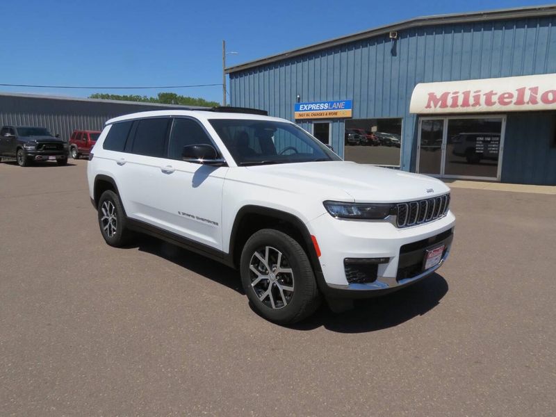 Used 2024 Jeep Grand Cherokee L Limited 4x4 4dr SUVImage 2