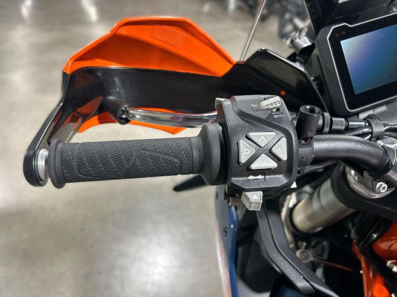 New 2027 KTM 890 ADVENTURE R RALLY Image 32