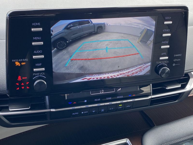 2024 Toyota Sienna LEImage 23