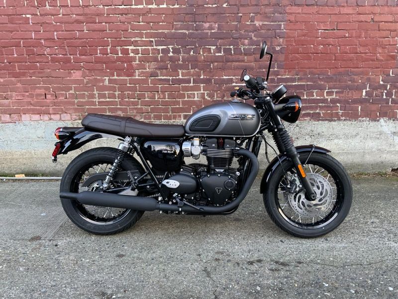 2025 Triumph BONNEVILLE T120 BLACK