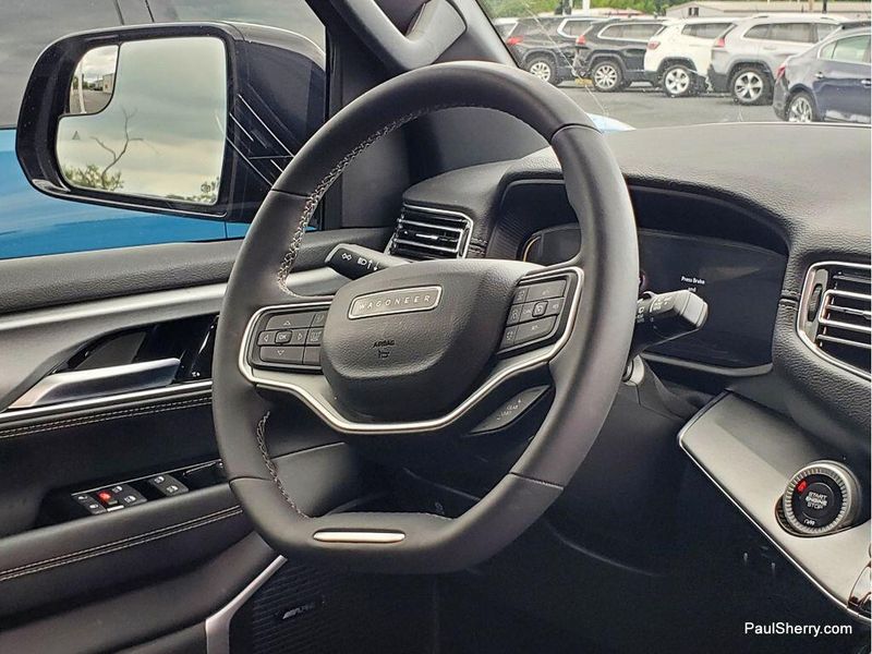 2024 Jeep Wagoneer Series II CarbideImage 24
