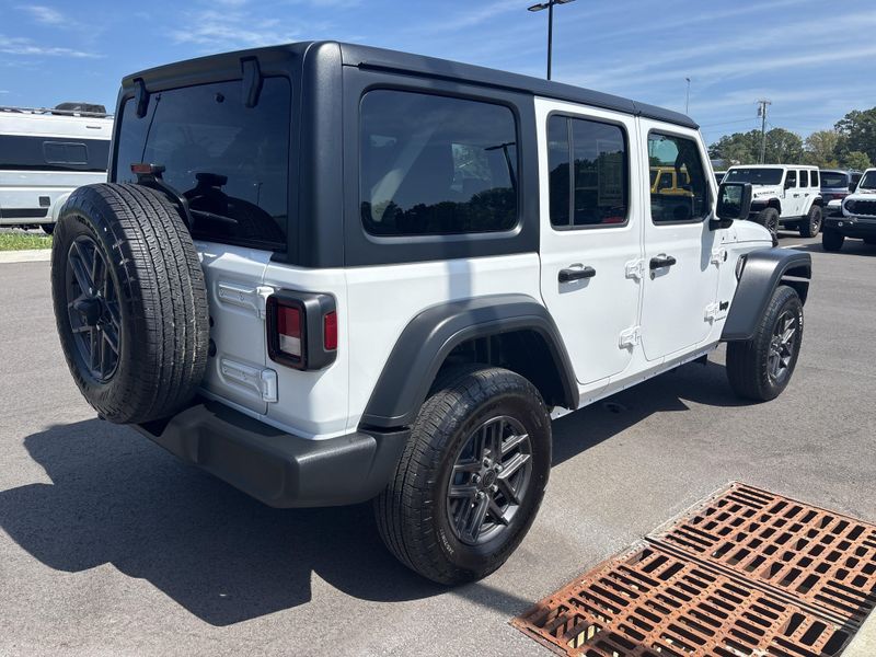 Used 2026 Jeep Wrangler Sport SImage 5