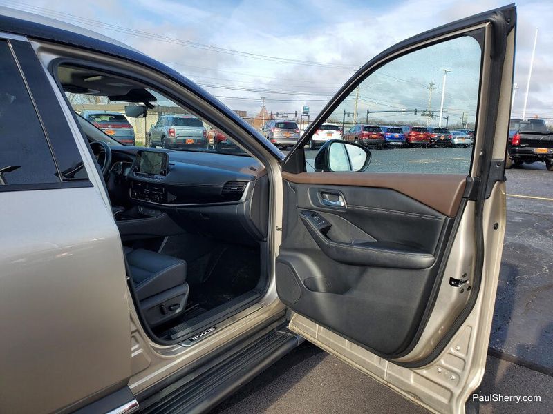 Used 2023 Nissan Rogue SL