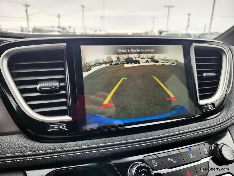 New 2026 Chrysler Pacifica Select