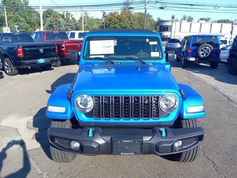 New 2024 Jeep Wrangler 4xE | Garavel Jeep | Norwalk CT 06851