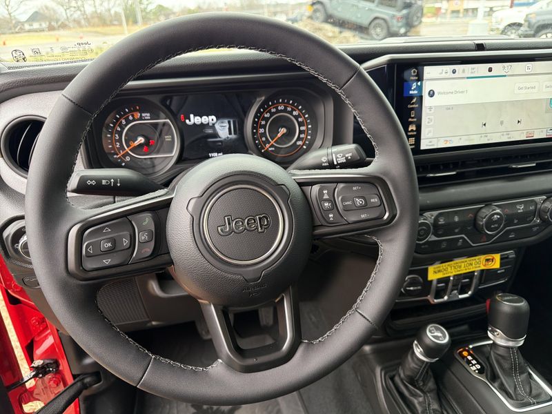 New 2026 Jeep Gladiator Sport S 4x4Image 24