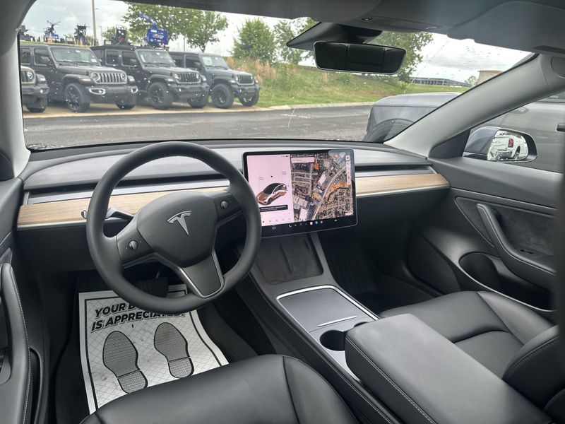 2021 Tesla Model 3 Standard Range PlusImage 17