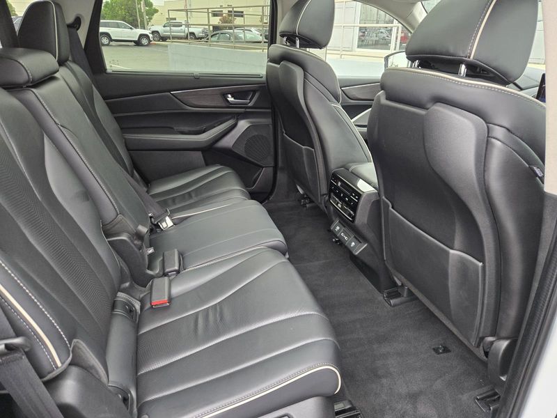 Used 2022 Acura MDX SH-AWD w/Advance Package