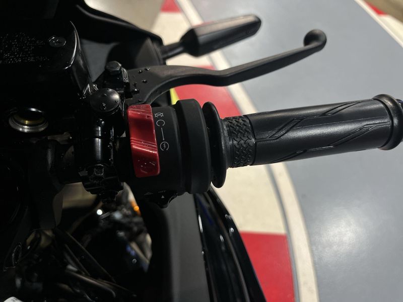New 2026 Yamaha YZF-R3 ABS Image 17