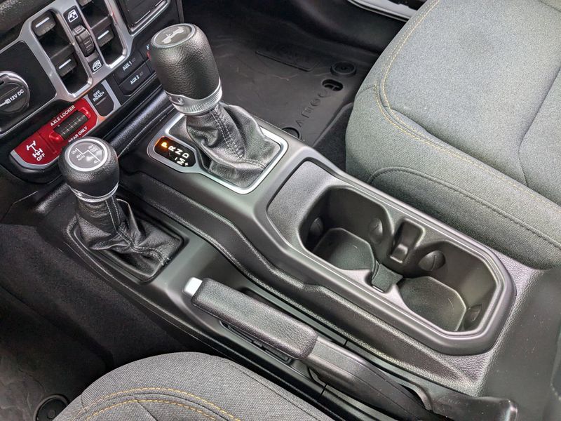 2025 Jeep Wrangler 4xe Willys photo 22