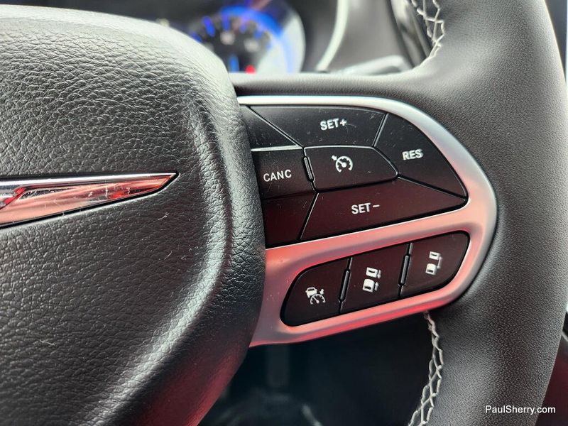 New 2026 Chrysler Voyager Lx