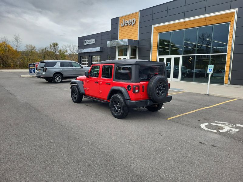 Used 2018 Jeep Wrangler Unlimited SportImage 11