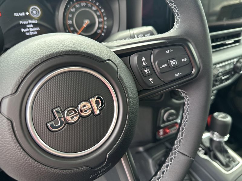 New 2025 Jeep Gladiator Rubicon X 4x4Image 24