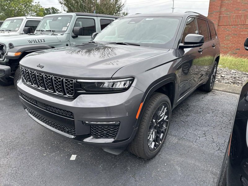 2024 Jeep Grand Cherokee L Summit 4x4Image 1