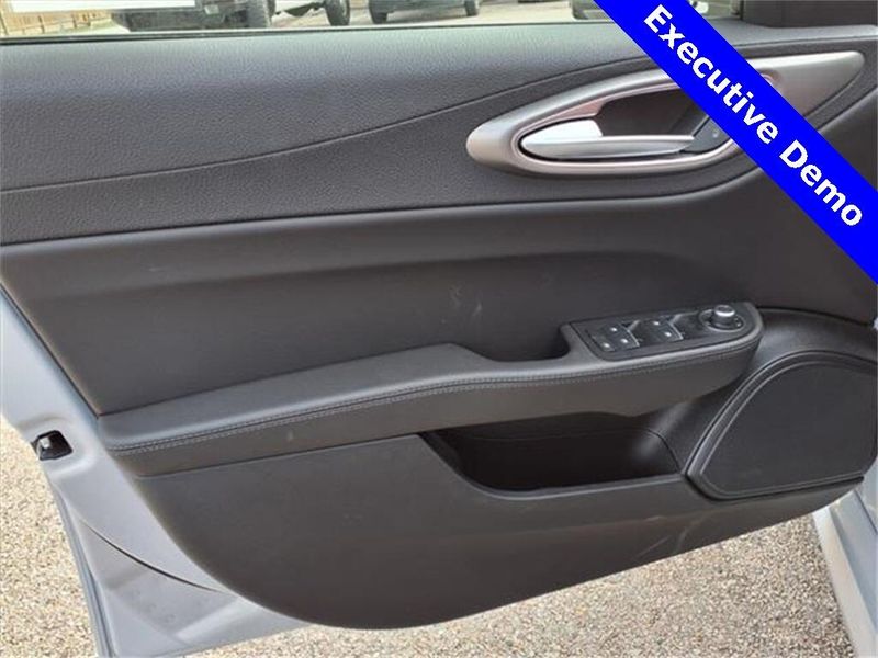 New 2025 Alfa Romeo Giulia RwdImage 16