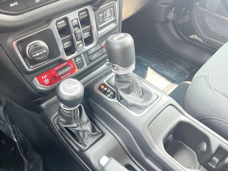 2025 Jeep Wrangler 4-door Willys