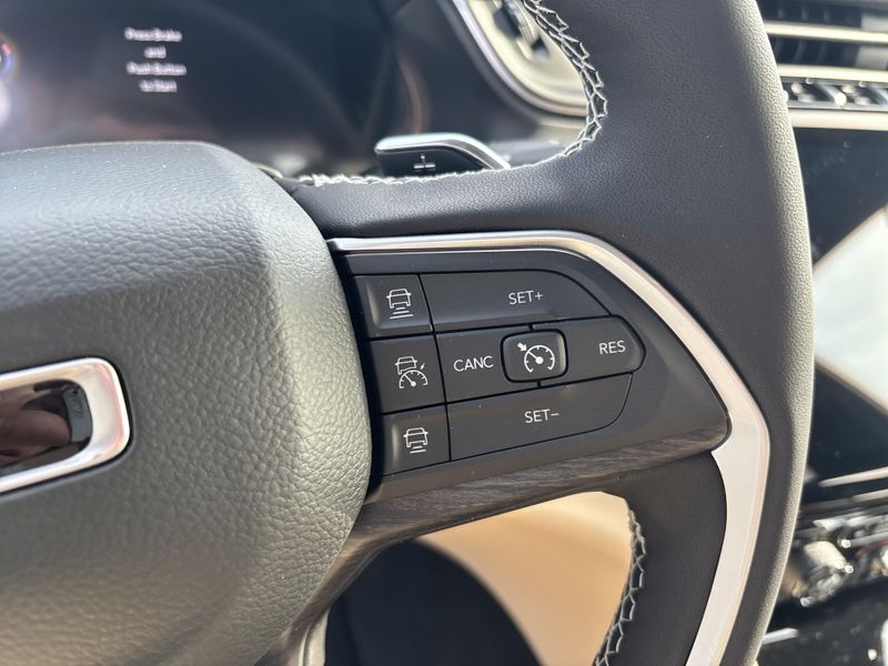 New 2025 Jeep Grand Cherokee Limited 4x4Image 21