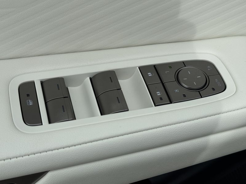 New 2026 Lexus ES 350h Premium+Image 19