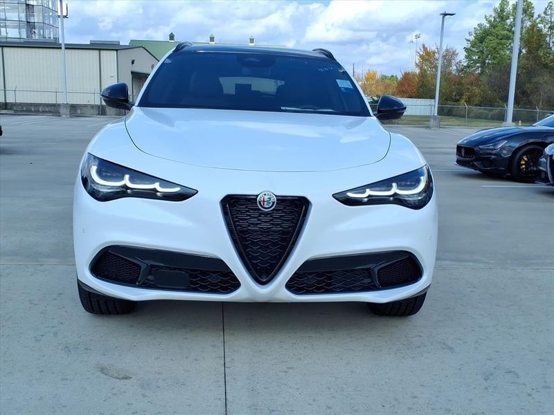 New 2025 Alfa Romeo Stelvio AwdImage 4