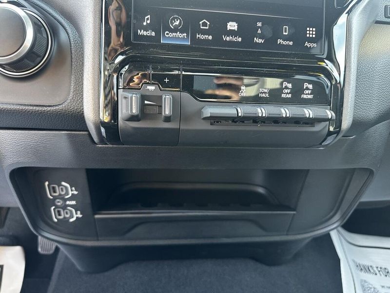 2024 Ram 2500 Big Horn photo 19