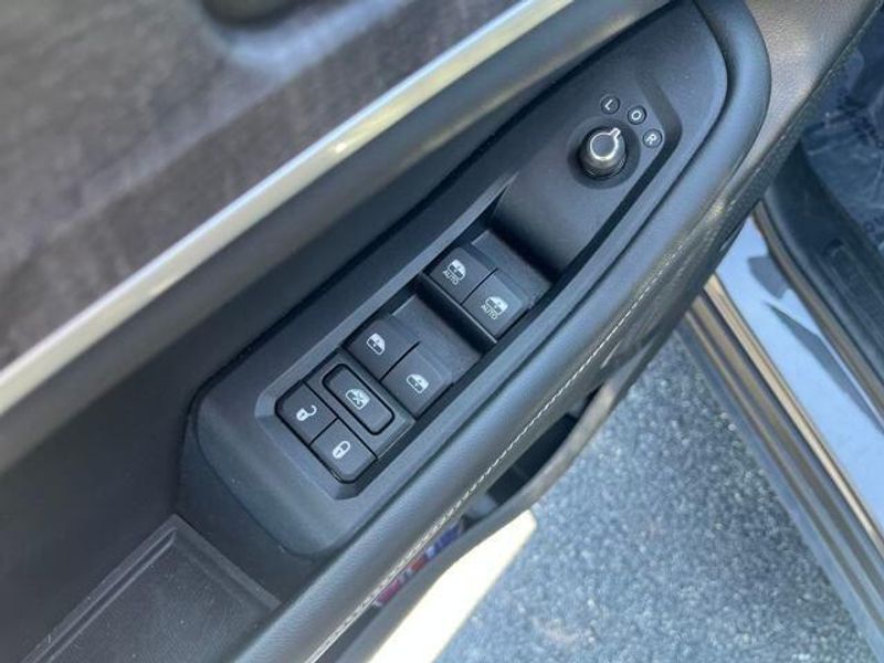 2022 Jeep Grand Cherokee L LimitedImage 11