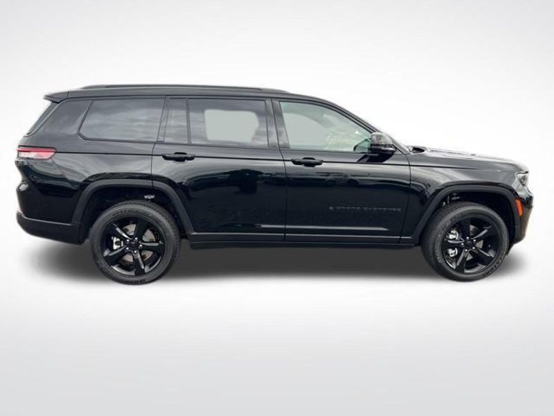 2025 Jeep Grand Cherokee L Altitude X 4x4