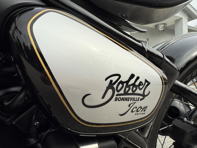 2025 Triumph Bonneville Bobber