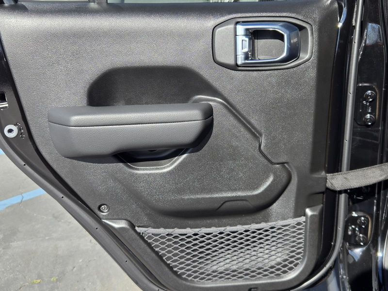 New 2026 Jeep Gladiator Willys 4x4