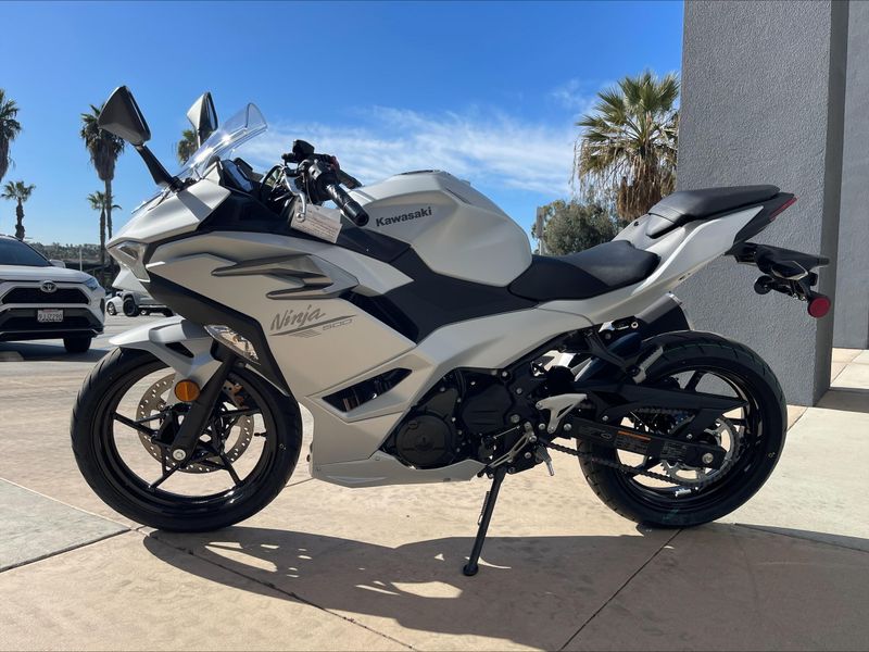 2025 Kawasaki NINJA 500 ABS Image 5