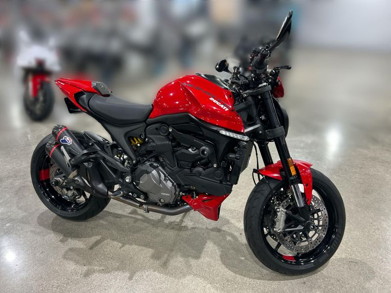 Used 2022 Ducati Monster Image 11