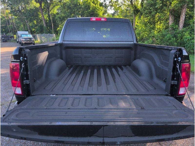 2023 RAM 1500 Classic SLTImage 33