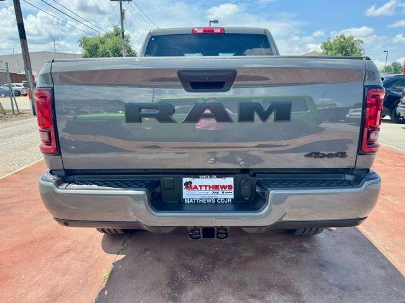 New 2026 RAM 2500 Black Express Crew Cab 4x4 6