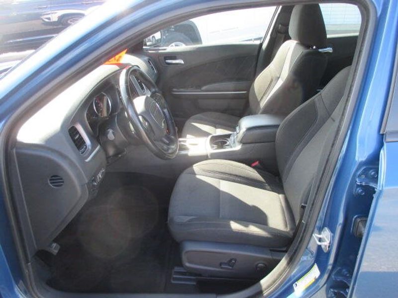 Used 2022 Dodge Charger SXTImage 12