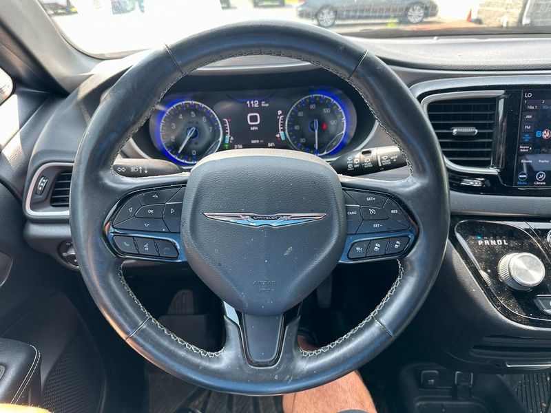 2020 Chrysler Pacifica Launch EditionImage 2